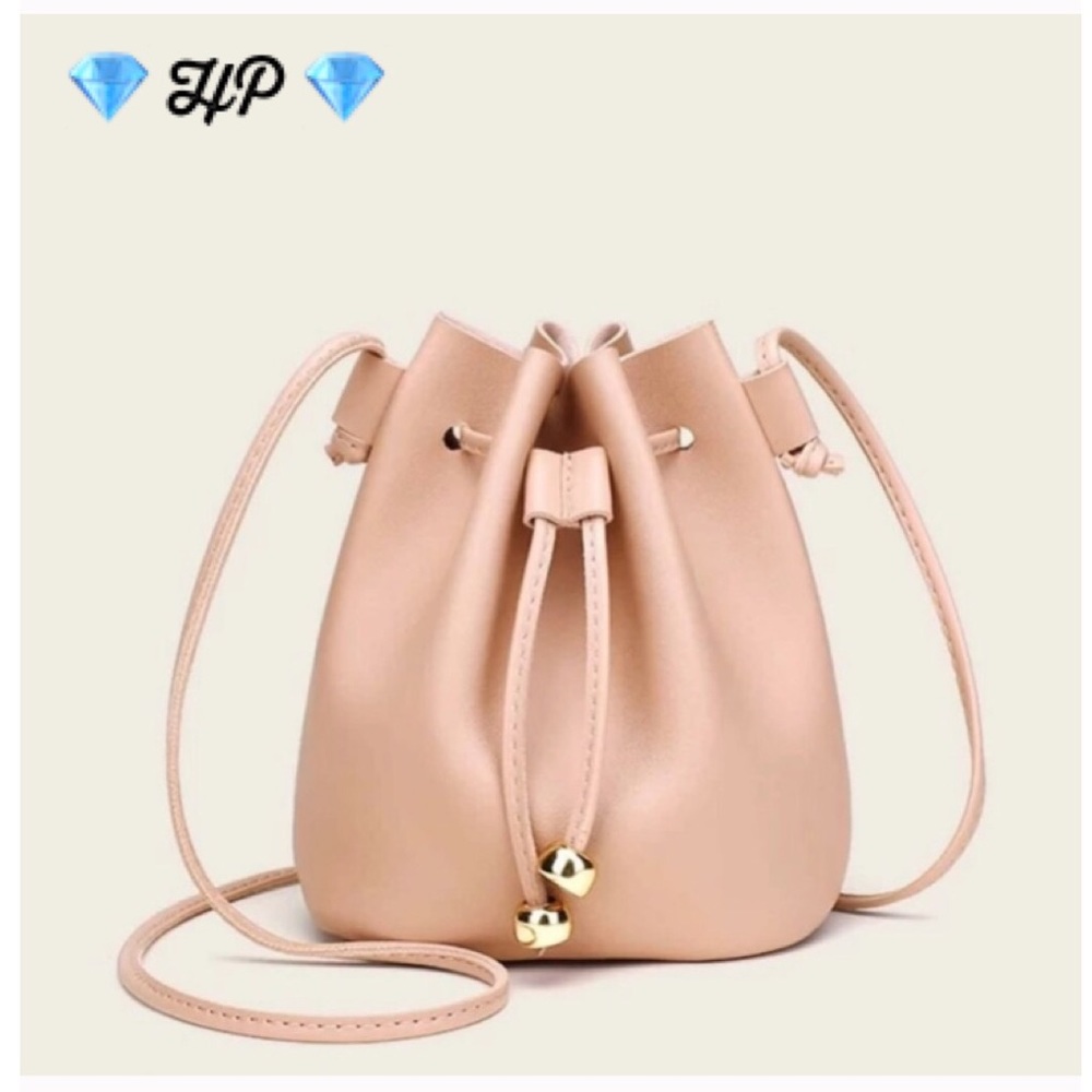 ‼️ 2 LEFT ‼️ Blush Bucket Bag